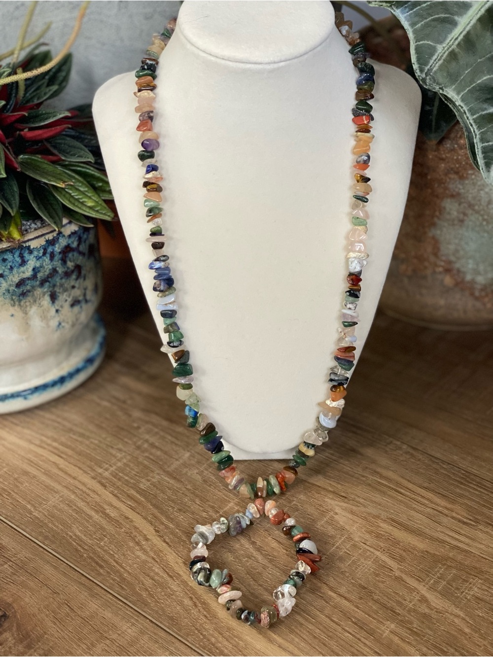 Vibrant Multicolor ‘Chip’ Stone Bohemian Necklace and Bracelet Set - Picture 7 of 8